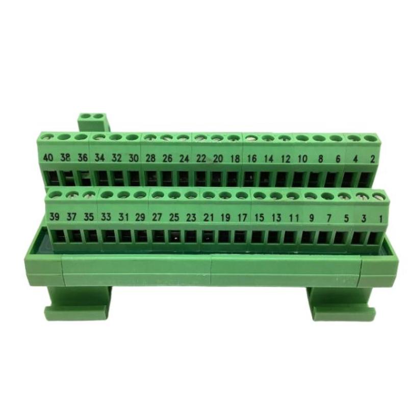 Schneider 140CFA04000 Universal Connector