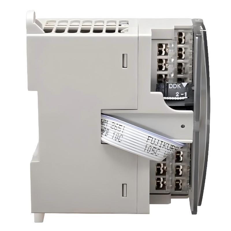 Allen Bradley 1762-IQ8OW6 MicroLogix 1200 DC Input/Relay Output Combination Module