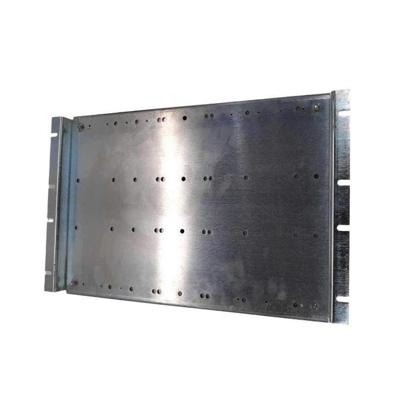 Schneider 140XCP40200 19-Inch Rear Rail Mounting Bracket