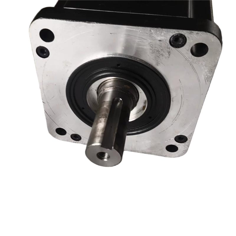 Schneider BCH1802M12A1C Servo Motor