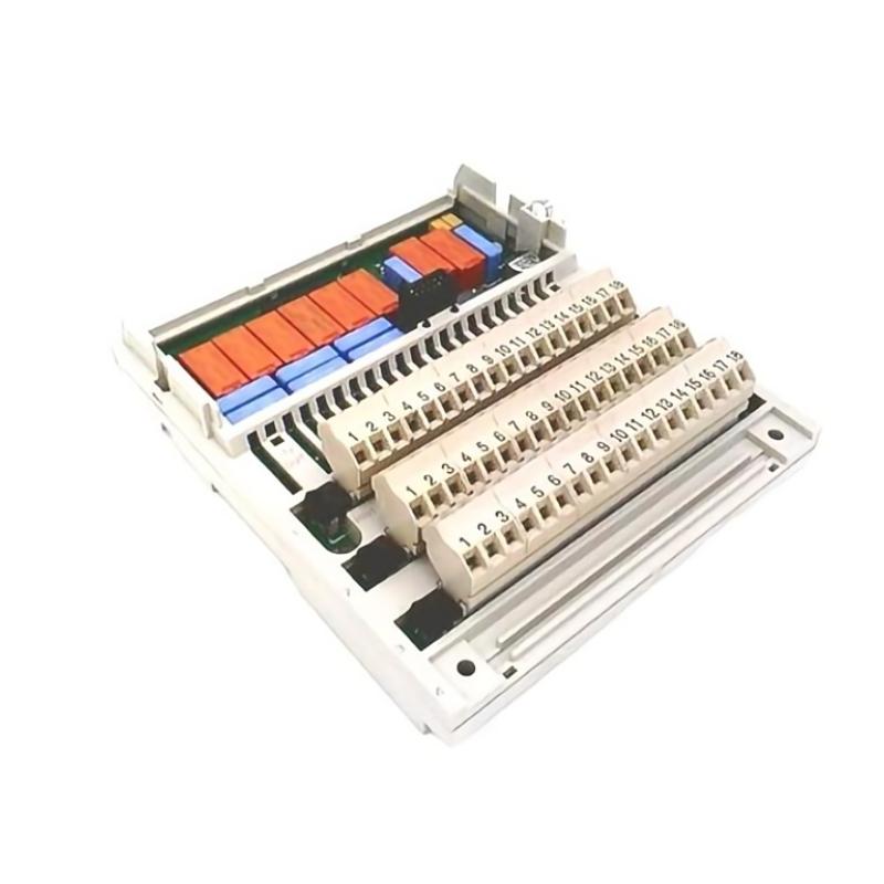 Schneider 170ADM39030C DC Logic Relay I/O Base
