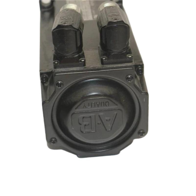 Allen Bradley MPL-A420F-M-X214 Servo Motor
