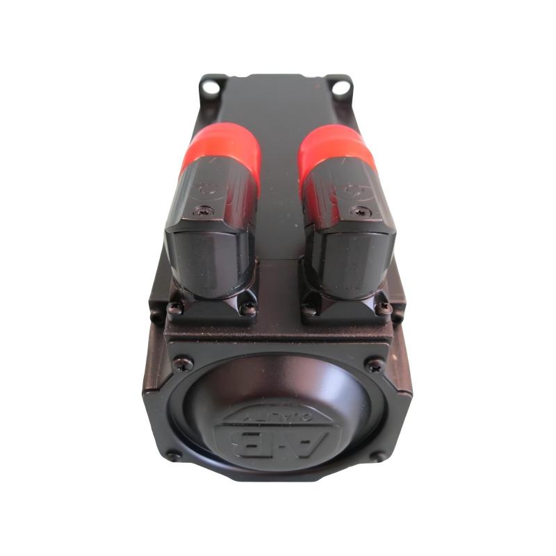 Allen Bradley MPL-B430P-SK74AA Servo Motor